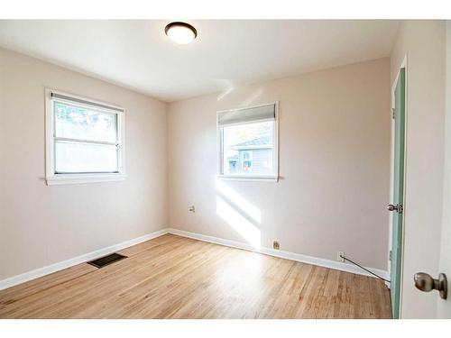 4606 41 Avenue, Red Deer, AB - Indoor Photo Showing Other Room