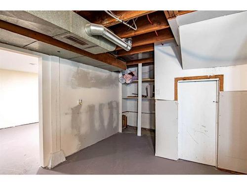 4606 41 Avenue, Red Deer, AB - Indoor Photo Showing Basement