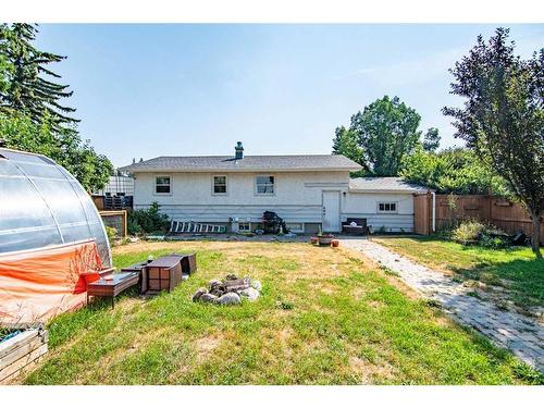 4606 41 Avenue, Red Deer, AB - Outdoor