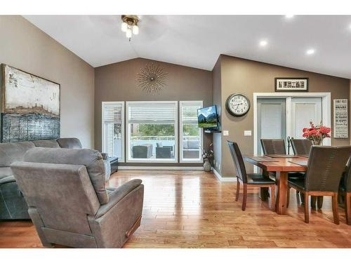 77 Weddell Crescent South, Red Deer, AB 