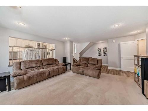 14 Doran Crescent, Red Deer, AB - Indoor Photo Showing Living Room