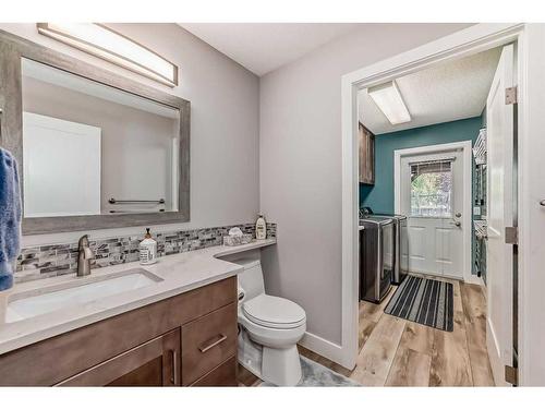 14 Doran Crescent, Red Deer, AB - Indoor Photo Showing Bathroom