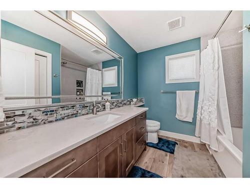 14 Doran Crescent, Red Deer, AB - Indoor Photo Showing Bathroom