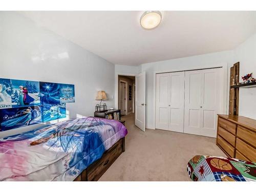 14 Doran Crescent, Red Deer, AB - Indoor Photo Showing Bedroom