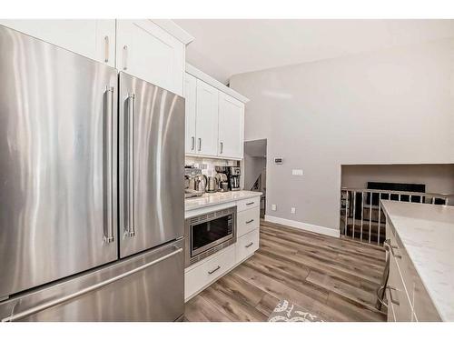 14 Doran Crescent, Red Deer, AB - Indoor Photo Showing Kitchen With Stainless Steel Kitchen