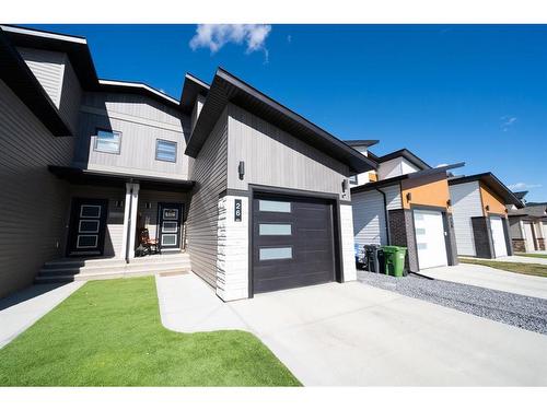 26 Earl Close, Red Deer, AB - Outdoor