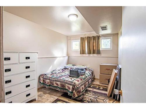 3818 39 Street, Red Deer, AB - Indoor Photo Showing Bedroom