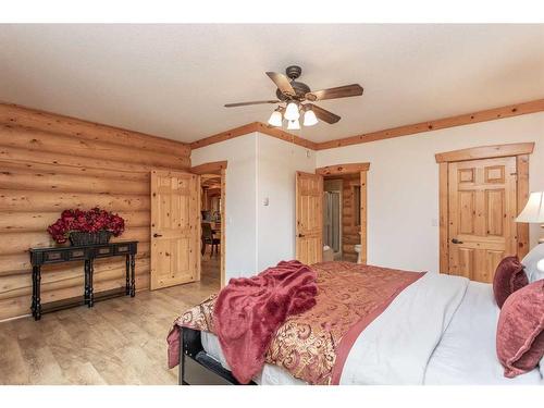 32022 Township Road 440, Rural Ponoka County, AB - Indoor Photo Showing Bedroom