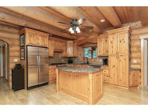 32022 Township Road 440, Rural Ponoka County, AB - Indoor Photo Showing Kitchen