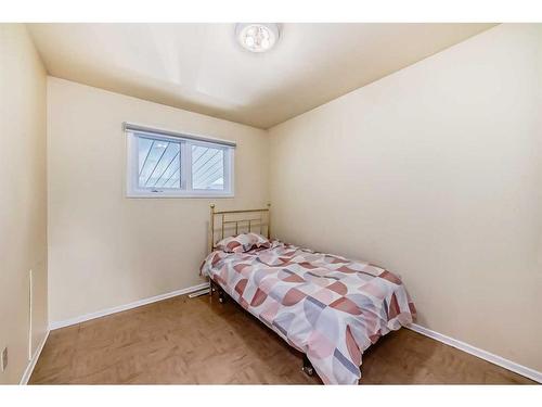 4410 33A Street, Red Deer, AB - Indoor Photo Showing Bedroom