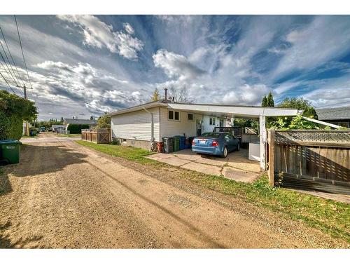 4410 33A Street, Red Deer, AB - Outdoor