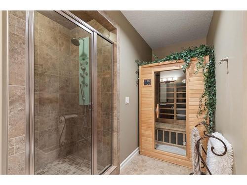 37321 Range Road 265, Rural Red Deer County, AB - Indoor Photo Showing Bathroom