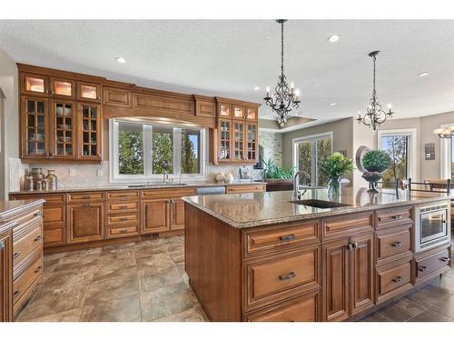 37321 Range Road 265, Rural Red Deer County, AB - Indoor Photo Showing Kitchen