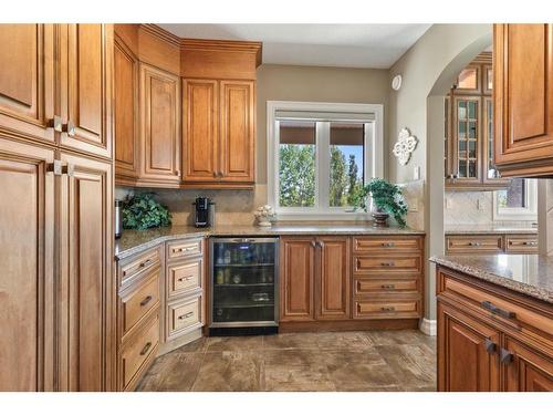 37321 Range Road 265, Rural Red Deer County, AB - Indoor Photo Showing Kitchen