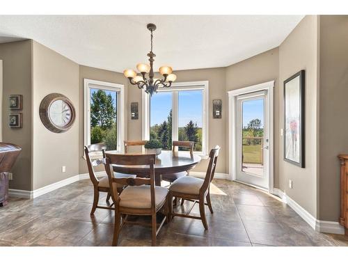 37321 Range Road 265, Rural Red Deer County, AB - Indoor Photo Showing Dining Room