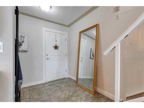 351-2233 34 Avenue Sw, Calgary, AB - Indoor Photo Showing Other Room