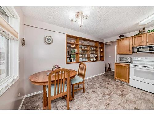 16 Cameron Crescent, Red Deer, AB - Indoor Photo Showing Other Room