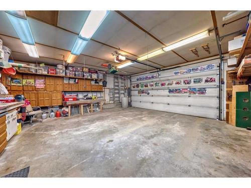 16 Cameron Crescent, Red Deer, AB - Indoor Photo Showing Garage