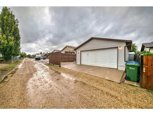 16 Cameron Crescent, Red Deer, AB - Outdoor With Exterior