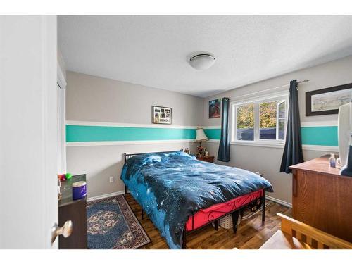 4816 49 Street, Lougheed, AB - Indoor Photo Showing Bedroom