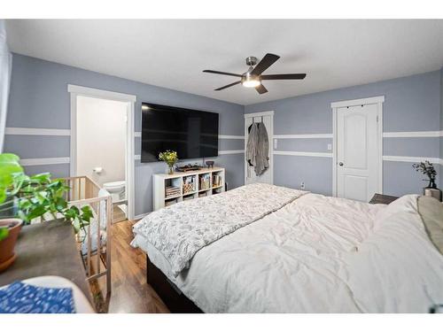 4816 49 Street, Lougheed, AB - Indoor Photo Showing Bedroom