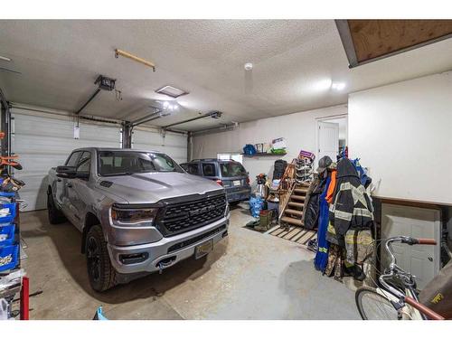 4816 49 Street, Lougheed, AB - Indoor Photo Showing Garage