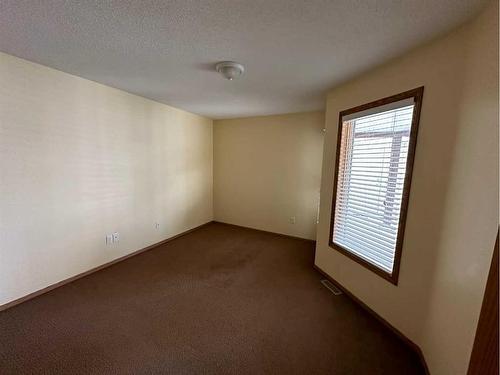 5103 46 Avenue, Ponoka, AB - Indoor Photo Showing Other Room