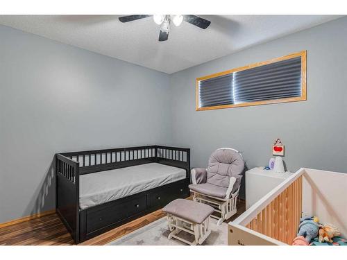 42175 Range Road 225, Rural Camrose County, AB - Indoor Photo Showing Bedroom