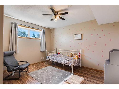 42175 Range Road 225, Rural Camrose County, AB - Indoor Photo Showing Bedroom