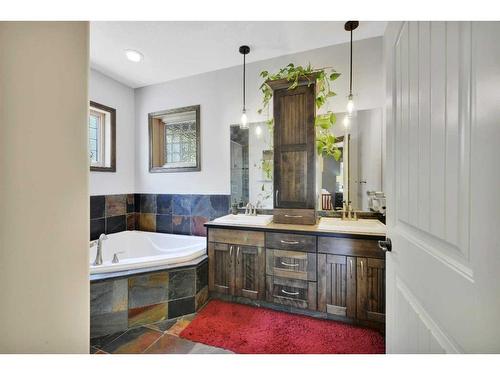 19 Oberg Court, Red Deer, AB - Indoor Photo Showing Bathroom