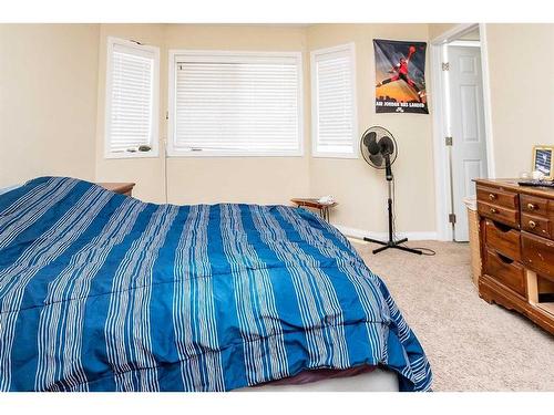 2 Mackenzie Crescent, Lacombe, AB - Indoor Photo Showing Bedroom