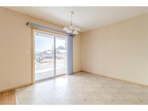 37-103 Addington Drive, Red Deer, AB - Indoor Photo Showing Other Room