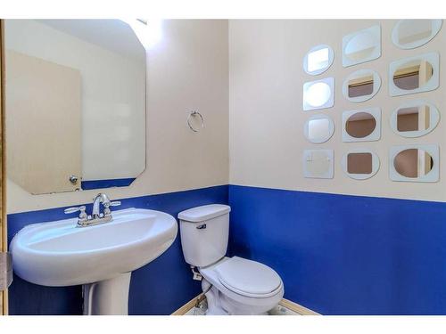 37-103 Addington Drive, Red Deer, AB - Indoor Photo Showing Bathroom