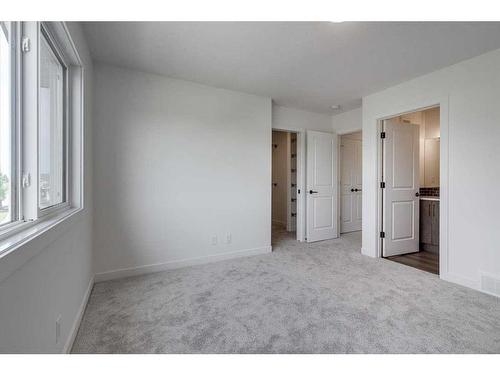 10 C Evergreen Way, Red Deer, AB - Indoor Photo Showing Other Room