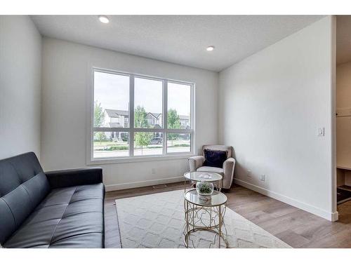 10 D Evergreen Way, Red Deer, AB - Indoor Photo Showing Living Room