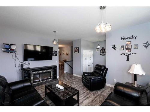 4926 Fox Drive, Clive, AB - Indoor Photo Showing Living Room