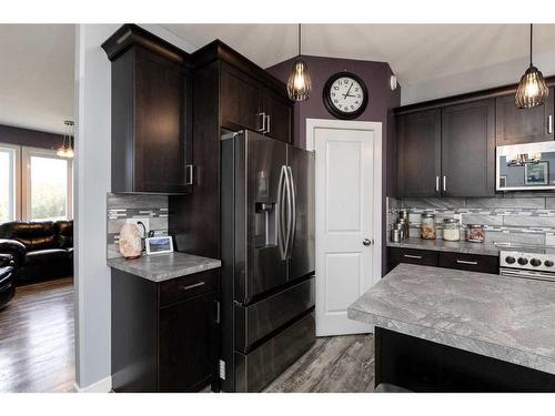 4926 Fox Drive, Clive, AB - Indoor Photo Showing Kitchen