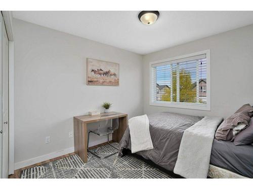 123 Herder Drive, Sylvan Lake, AB - Indoor Photo Showing Bedroom