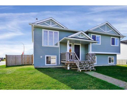 123 Herder Drive, Sylvan Lake, AB - Outdoor With Facade