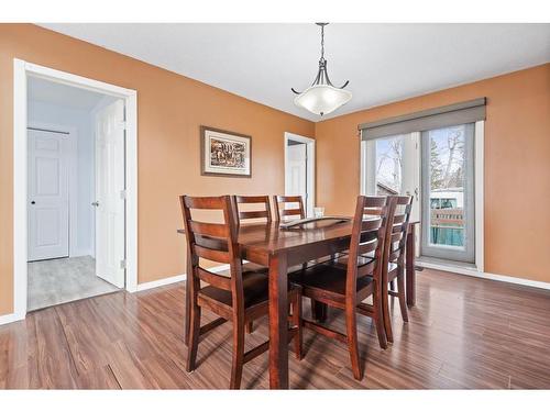 232-28128 Township Road 412, Rural Lacombe County, AB - Indoor Photo Showing Dining Room