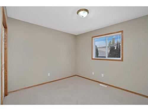 113 Lampard Crescent, Red Deer, AB - Indoor Photo Showing Other Room