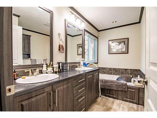 402010 Range Road 5-5, Rural Clearwater County, AB - Indoor Photo Showing Bathroom