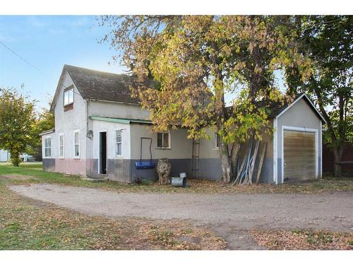 4811 49 Avenue, Forestburg, AB - Outdoor