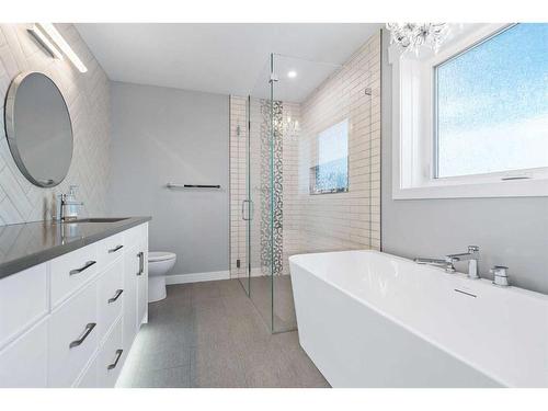 1 Toal Close, Red Deer, AB - Indoor Photo Showing Bathroom