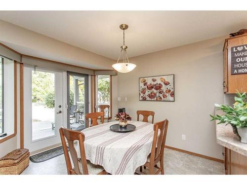 12 Pickwick Lane, Lacombe, AB - Indoor Photo Showing Dining Room