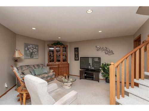 12 Pickwick Lane, Lacombe, AB - Indoor