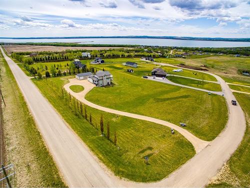 4-421032 Range Road 284, Rural Ponoka County, AB 