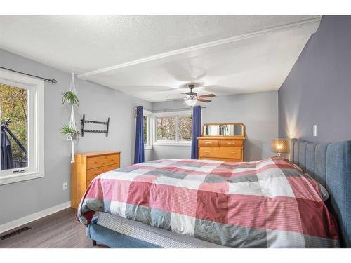 3908 45A Street, Ponoka, AB - Indoor Photo Showing Bedroom