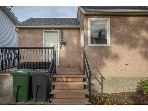 3908 45A Street, Ponoka, AB - Outdoor With Exterior