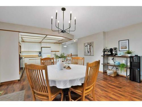 40114 Range Road 28-3, Rural Lacombe County, AB - Indoor Photo Showing Dining Room